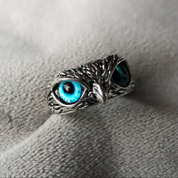 Jewelry - Owl Ring with Vibrant Eyes ~ Resizable ~ Brand New!